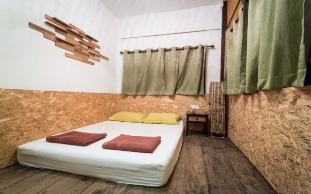 Manon Hostel