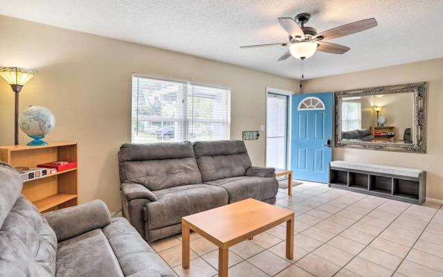 Sun-kissed Largo Escape: Private Pool & Patio