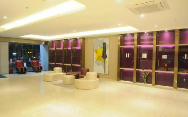 Lavande Hotels Guangzhou Fangcun Huadiwan Metro Station