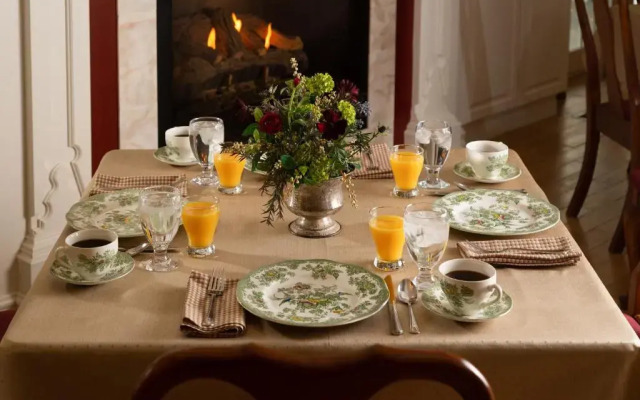 The Oakwood Inn – Adults Only