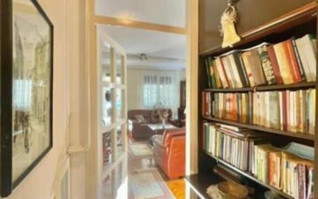 Holiday Home Asia