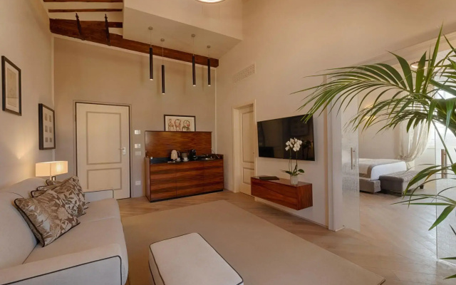 Donati Luxury Tower Suites
