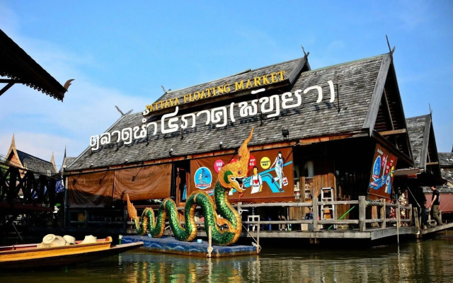 Super OYO 458 Nakorn Siam Boutique