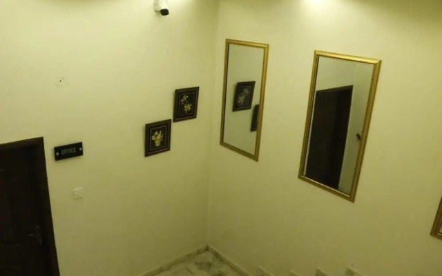 Red Fort Hotel Lahore
