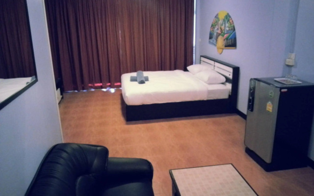 OYO 963 Sunshine Guesthouse