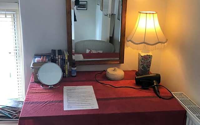 Large guest room in stylish Georgian town house
