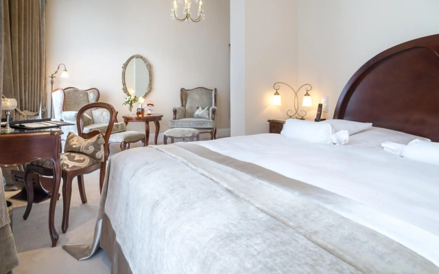 Miramar Hotel