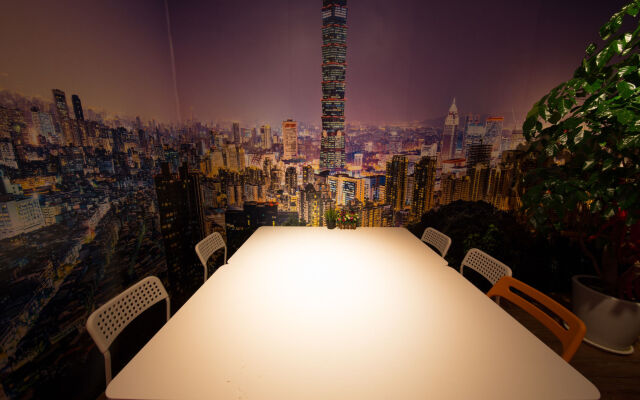 SleepBox Hotel - Ximen