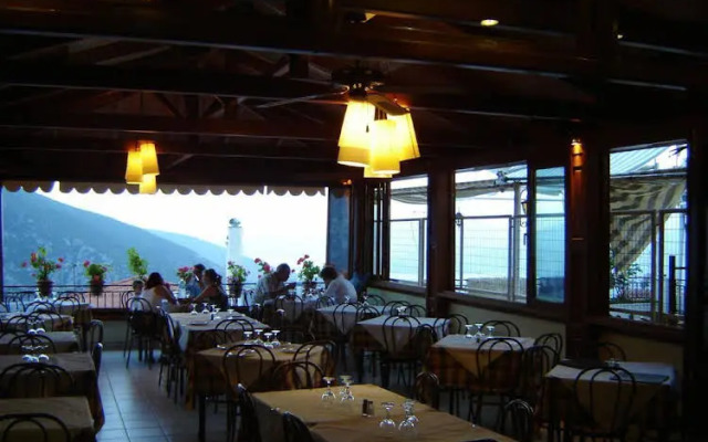 Phaethon Hotel