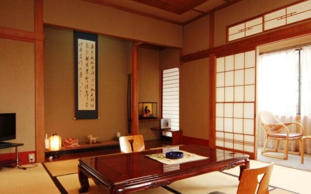 Yudanaka Onsen Hakuunro Ryokan