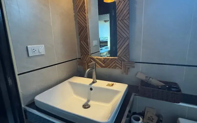Phoenix Room