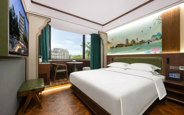 Nostalgia Hotel (West lake Hangzhou)