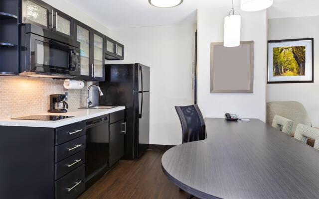 Candlewood Suites Huntersville by IHG