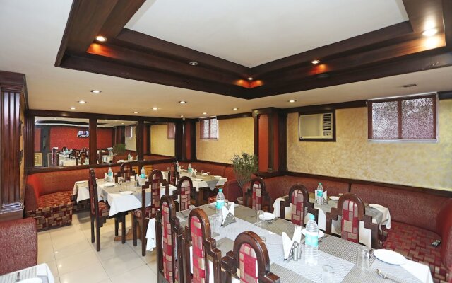 OYO 7838 Amrit Regency