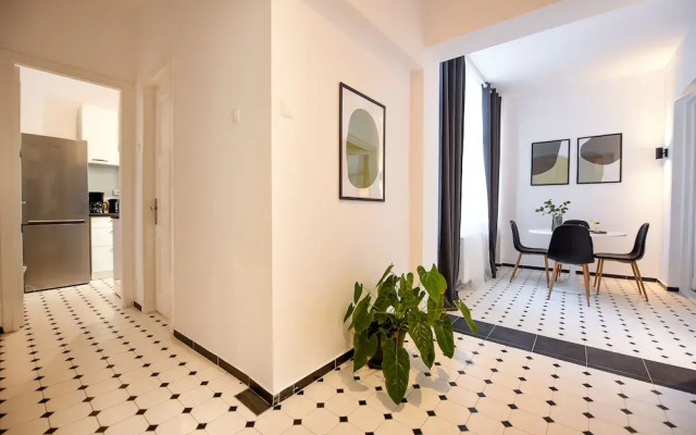 Sala Palatului Apartment