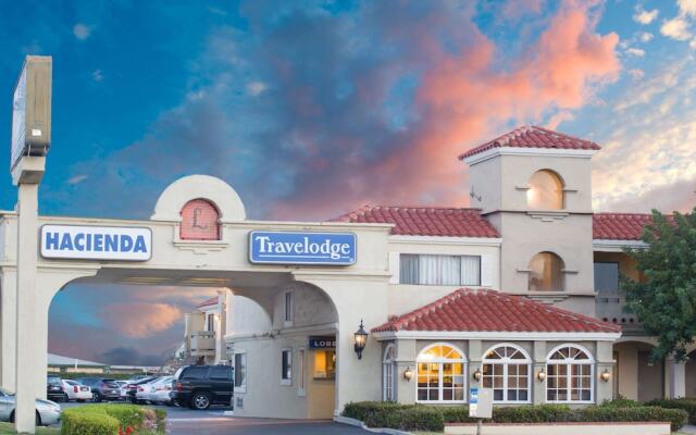 Travelodge Newport Beach Hacienda