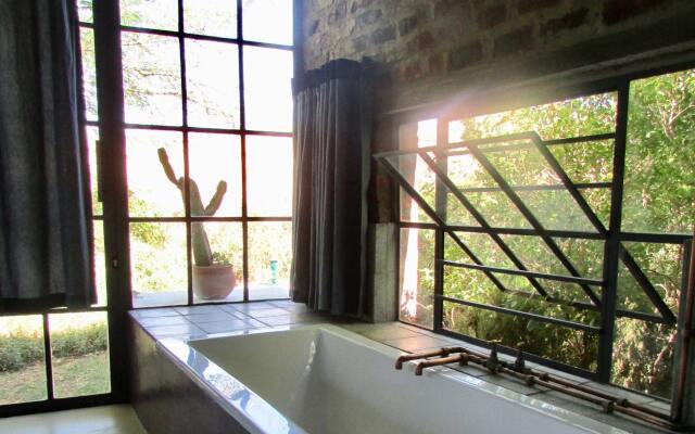 Essere Lodge Guest House