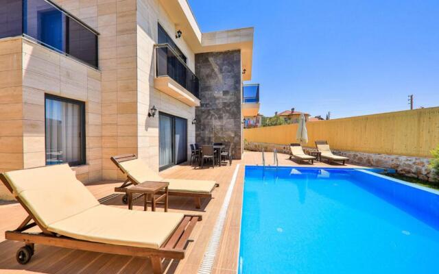 Charming Villa With Private Pool in Kas