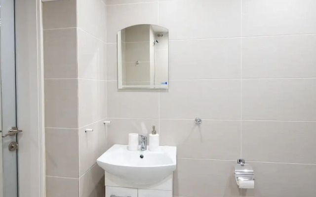 Spacious 1bdr Apartment Near City Center
