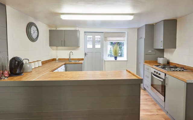 Central Retreat in Scarborough