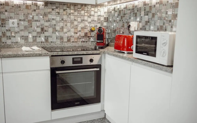 City Center Grand SEA View Terrace by Vacationy