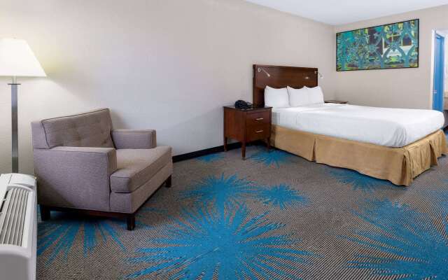 Days Inn by Wyndham Columbia