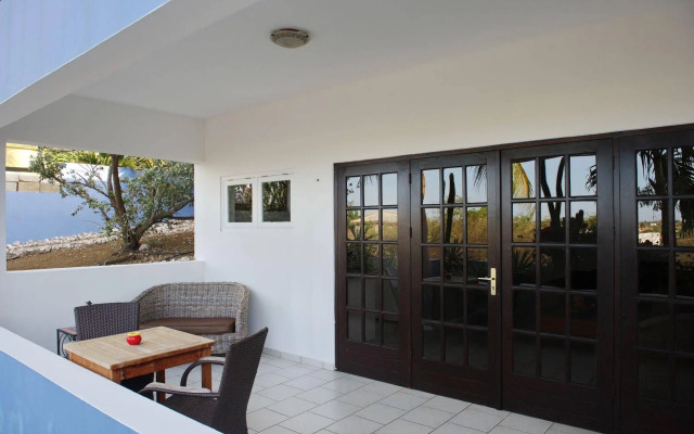 Bantopa Apartments and Villas