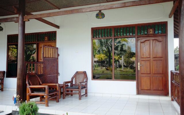 Segara Bukit Seaside Cottages