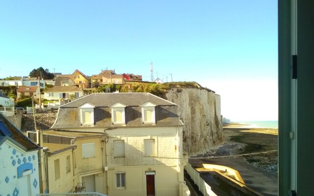 Apartment With one Bedroom in Ault, With Wonderful sea View and Enclos