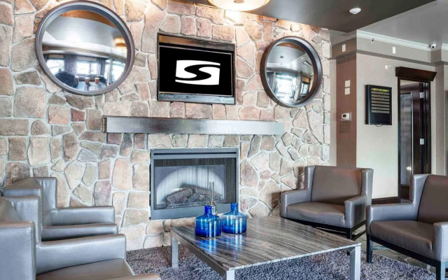 Sandman Hotel & Suites Kelowna