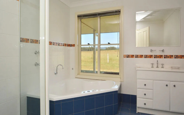 Madigan Wine Country Cottages