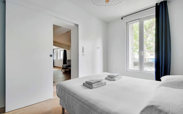 Refreshing 2bd/6p Apartment - 18th ard