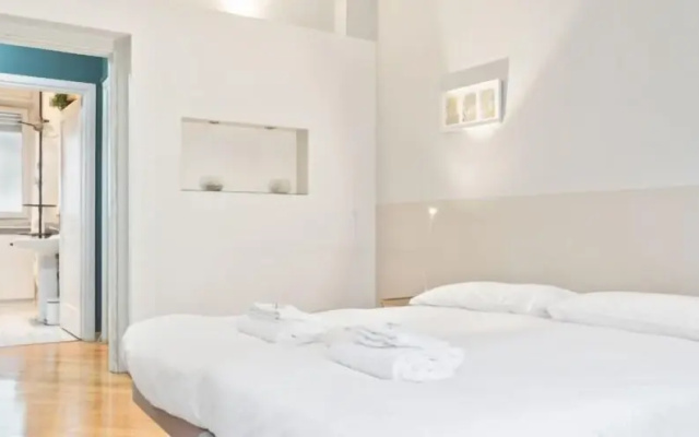 MM Bernini Roomy Apartment