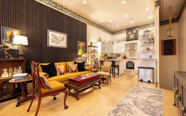 Paddington 7-bed 13-guest Massive House W/patio