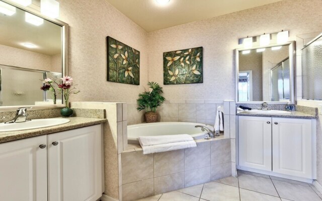 Casabella Golf 2 Bedroom Home by NFVH