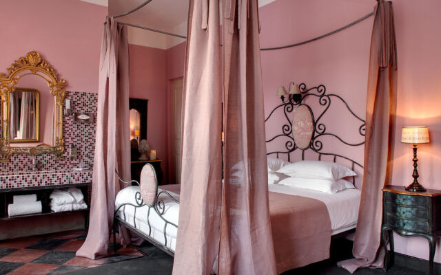Gounod Hotel