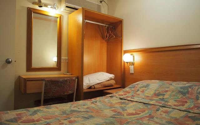 Edgecliff Lodge Motel
