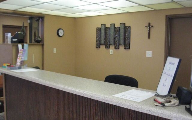 Lake Cecile Inn & Suites