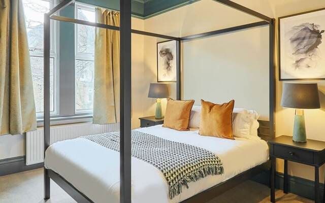 Host Stay Kittiwake House