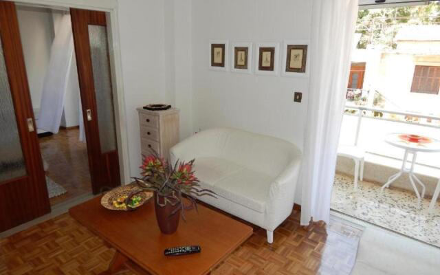 Baroque 10-person Apartment in Makrygialos