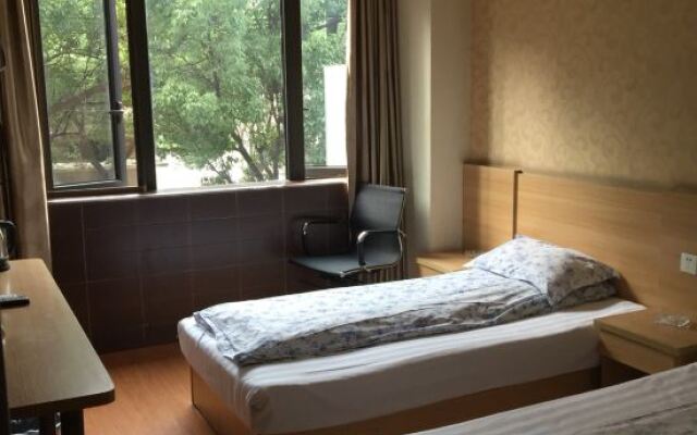 Fudun Holiday Hostel
