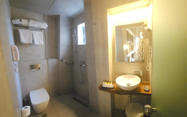 Atlantis Boutique City Hotel