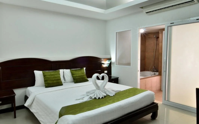 Samui First House Hotel