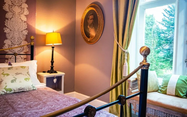 Lonsdale Villa Retreat