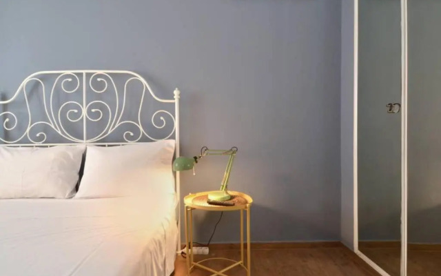 Cozy and cute apartment at Kolonaki