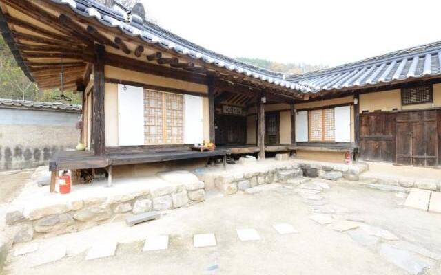 Cheongsong chalbanggong jongtaek