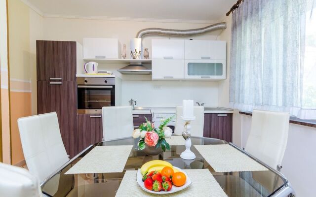 Apartments Nicol