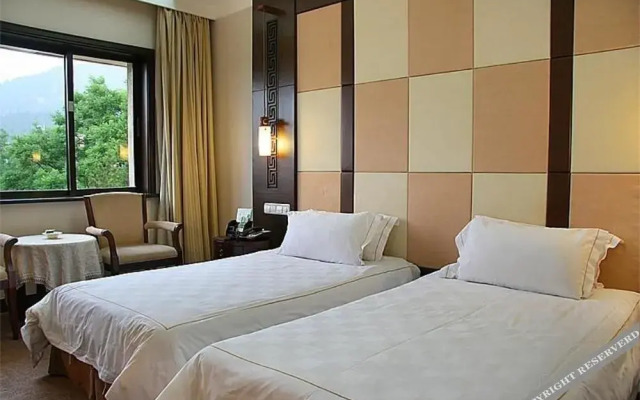 Jinan Shungeng Hillview Hotel