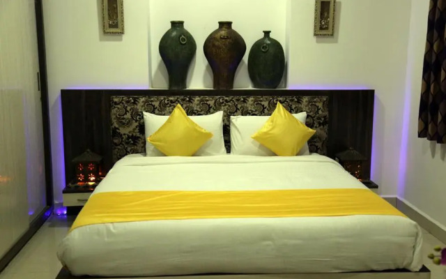 Hotel Sky Light Royal Stay