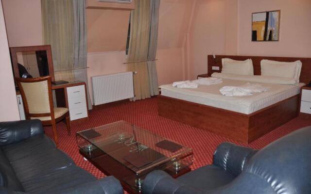 Royal Hotel & Spa
